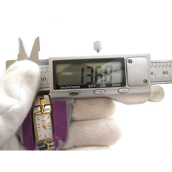 Women Seiko Quartz WR Analog 13mm Tank Watch (H889) "New Battery" 2E20-0AY0 - Picture 3 of 12